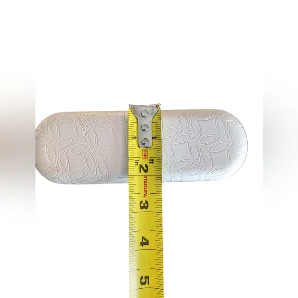 Oakley White Sunglasses Case And Protective Pouch - Picture 8 of 8